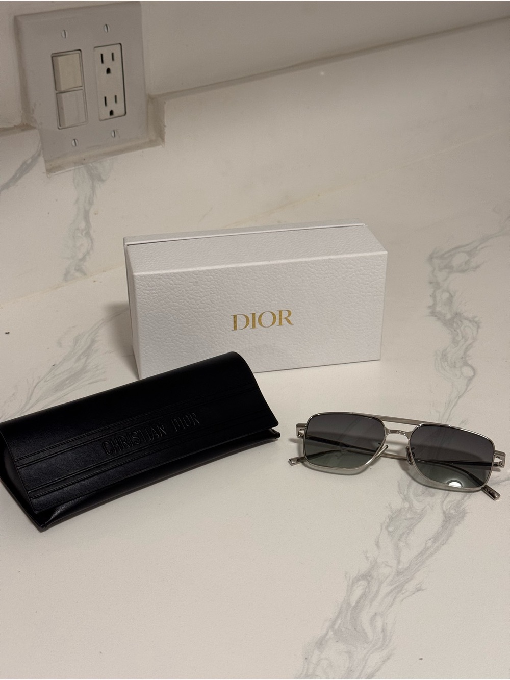 Dior BlackSuit S17U Sunglasses NEW
Authentic - Made in Italy-Silver Frame